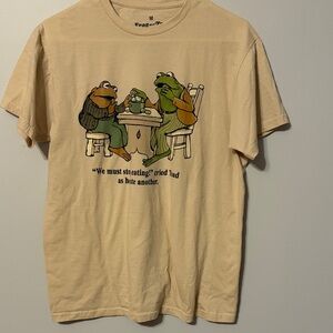 Frog and Toad Beige Graphic Tee. Gender neutral. Med.